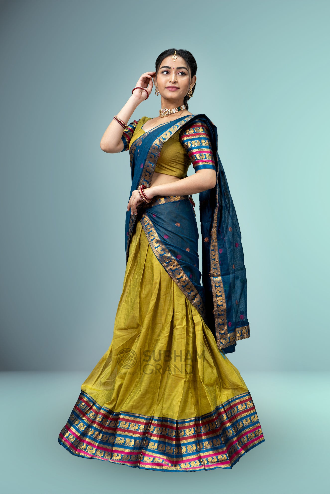 Buy Pink Sarees for Women by Nikasha Online | Ajio.com