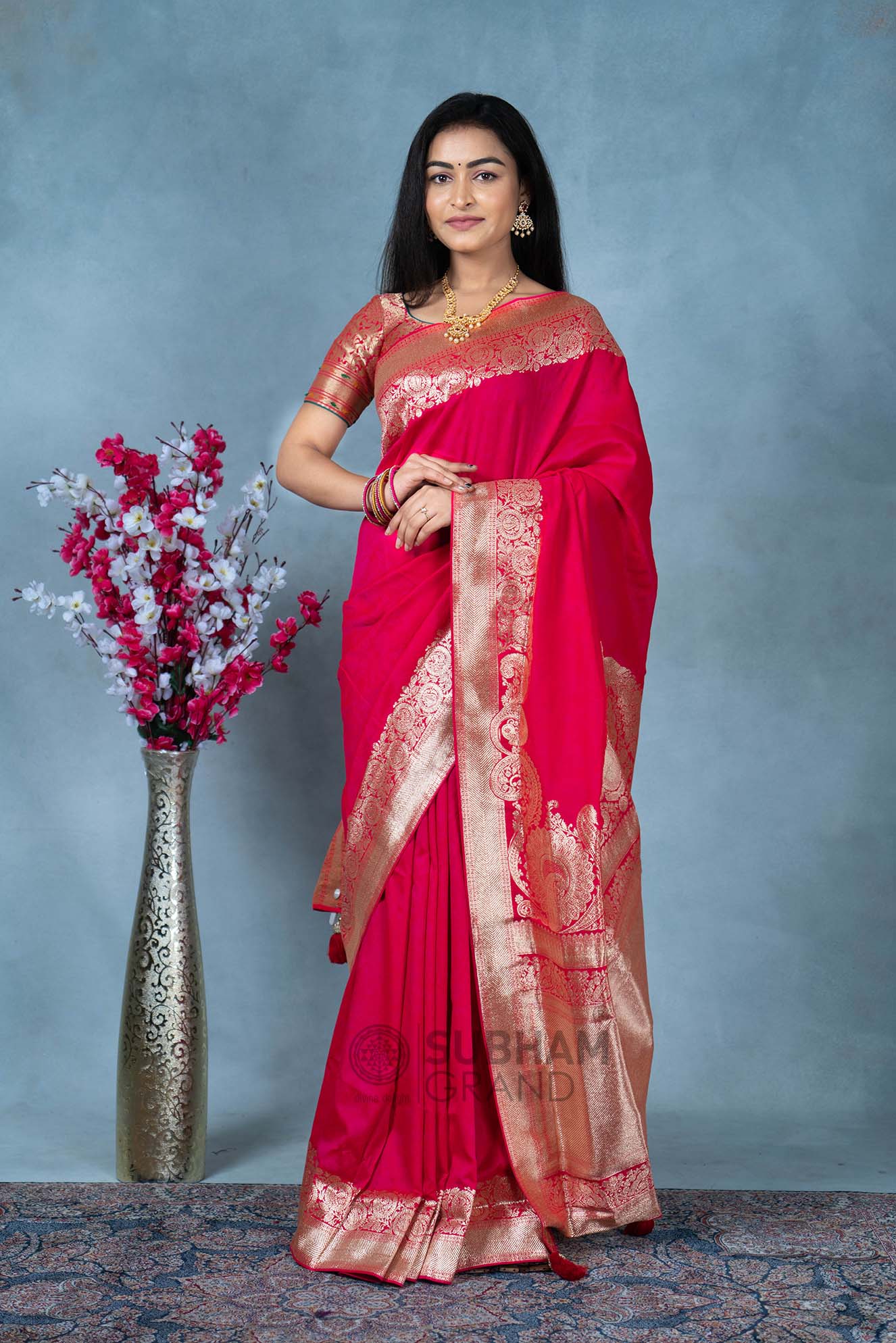 Tomato Red Color Silk Sarees | Silk sarees, Pure silk sarees, Saree blouse  patterns